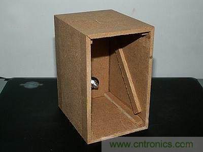 焊接完畢，背面