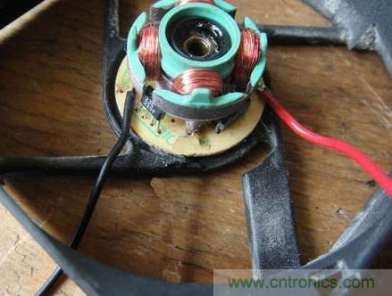 想減少電費嗎？DIY一個迷你風(fēng)力發(fā)電機吧