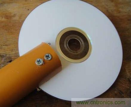 想減少電費嗎？DIY一個迷你風(fēng)力發(fā)電機吧