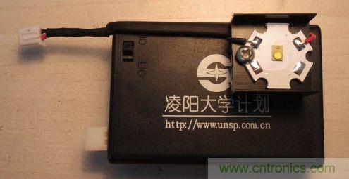 上接口插頭插座，套上熱縮管