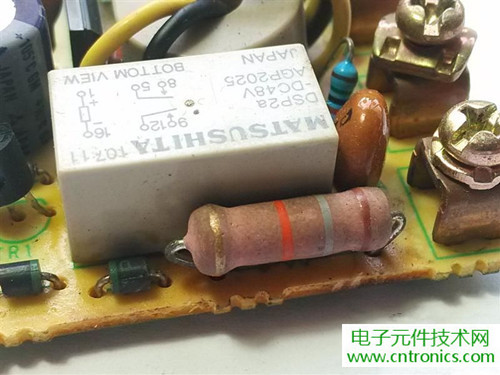 漏電保護(hù)器拆解：結(jié)構(gòu)有差異，做工不錯(cuò)