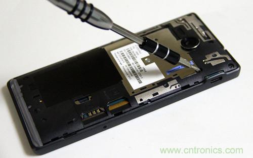 拆解4G新機(jī)索尼M35t：用料十足，易于維修