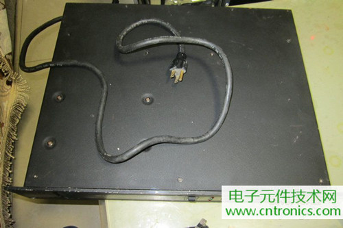 用料很給力！專業(yè)后級(jí)功放美國(guó)高峰FA1201拆解