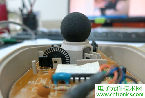 殿堂級機(jī)械鼠標(biāo)拆解：嘆精致做工！