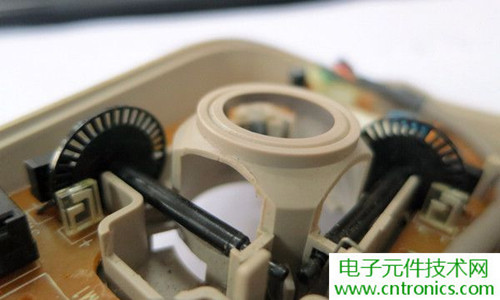 殿堂級機(jī)械鼠標(biāo)拆解：嘆精致做工！