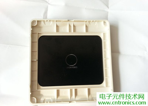 一款觸控開關(guān)拆解，做工不錯