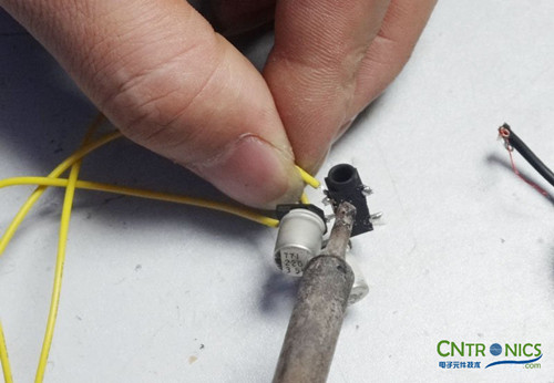 達(dá)人創(chuàng)意DIY:無(wú)線2.4G音頻收發(fā)器