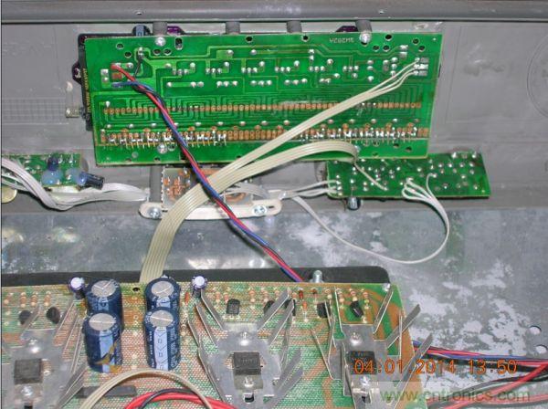 巧奪天工！大神利用山寨功放為高性?xún)r(jià)比逆變器"穿新衣"