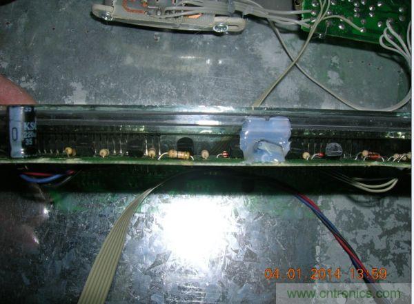 巧奪天工！大神利用山寨功放為高性?xún)r(jià)比逆變器“穿新衣”