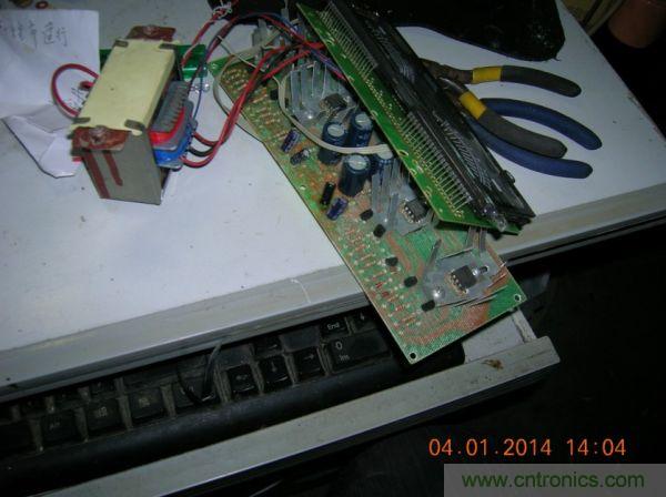 巧奪天工！大神利用山寨功放為高性?xún)r(jià)比逆變器“穿新衣”