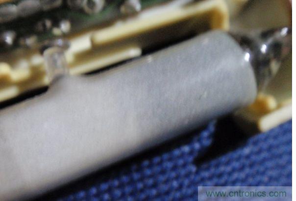 燈管，一頭黑了無法修復(fù)了