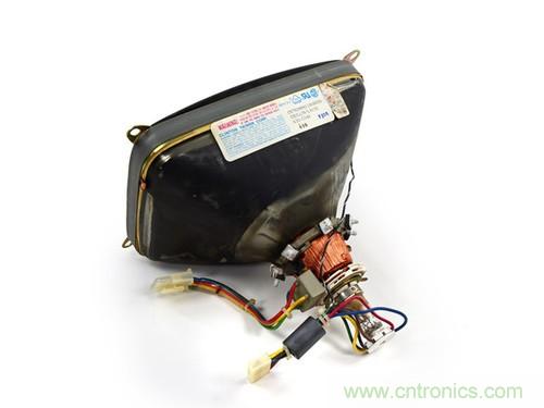 拆！古董級Macintosh 128K電腦