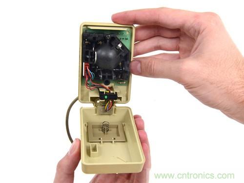 拆！古董級Macintosh 128K電腦