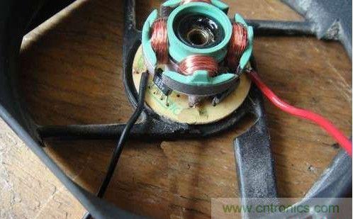 創(chuàng)意DIY！迷你風力發(fā)電機！