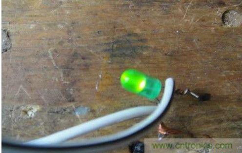 創(chuàng)意DIY！迷你風力發(fā)電機！