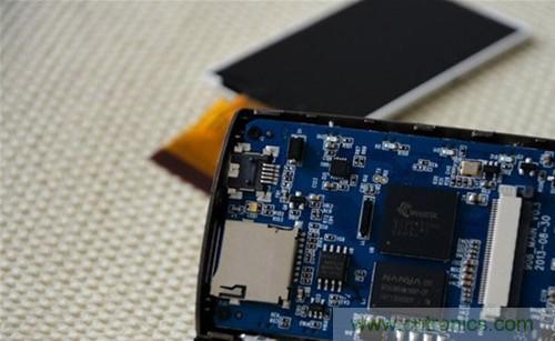 悅視界行車(chē)記錄儀全新拆解