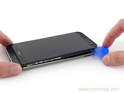牛人強(qiáng)拆！新HTC One(M8)真機(jī)精密做工難修理