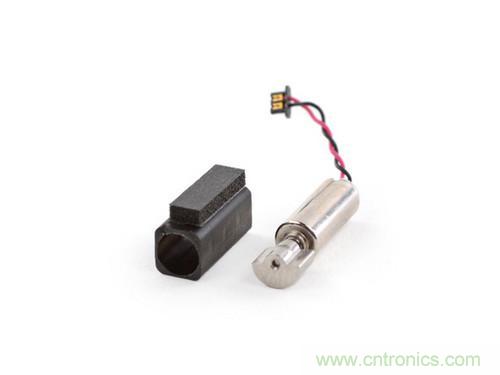 牛人強(qiáng)拆！新HTC One(M8)真機(jī)精密做工難修理