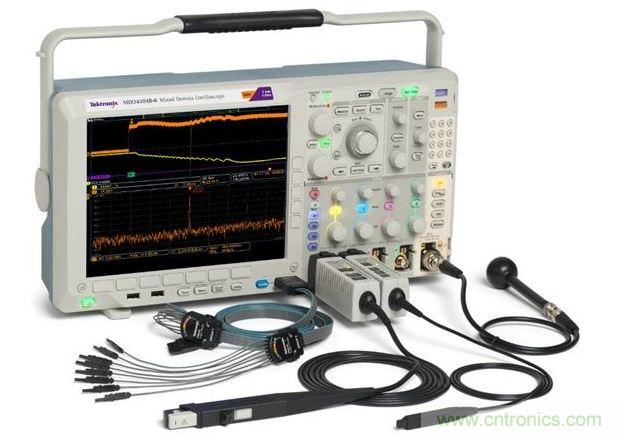 混合域示波器(MDO)將頻譜分析儀、示波器和邏輯分析儀組合在一臺(tái)儀表內(nèi)，可以從全部三臺(tái)儀器中產(chǎn)生同步的而且與時(shí)間關(guān)聯(lián)的測(cè)量結(jié)果。圖中顯示的是泰克公司的MDO4000B。