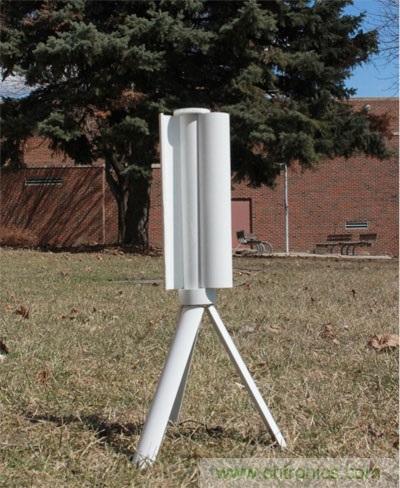 圖3：Skajaquoda的便攜式風(fēng)力發(fā)電機Trinity，能產(chǎn)生15V的電源并儲存于內(nèi)置15,000mAh鋰聚合物電池中。