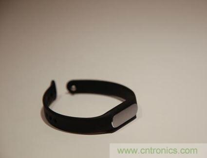 小米手環(huán)光感版體驗：便宜實惠，功能尚可