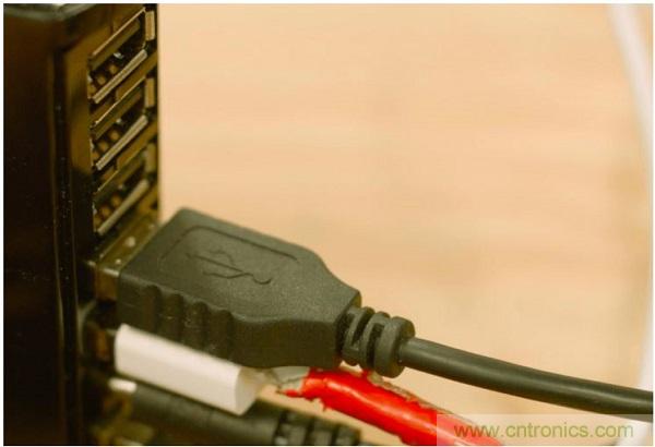 C.H.I.P. 和 Pi Zero超微型電腦——誰才是創(chuàng)客們心里的 No.1？