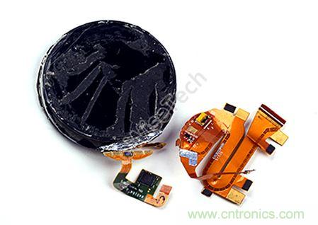 MOTO 360二代智能手表拆解：只有細(xì)節(jié)，沒(méi)有亮點(diǎn)
