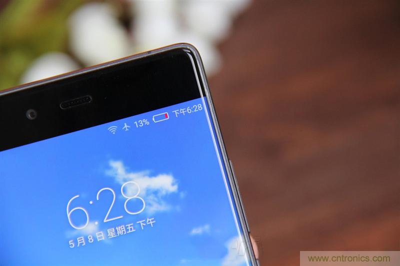無邊框的 nubia Z9 ，一款既有驚喜，又有驚艷的智能手機
