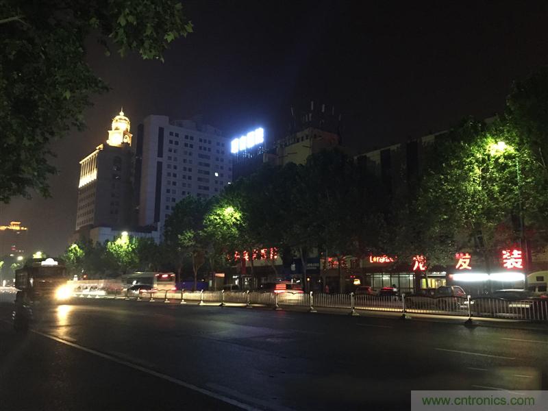 無邊框的 nubia Z9 ，一款既有驚喜，又有驚艷的智能手機