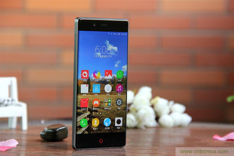無邊框的 nubia Z9 ，一款既有驚喜，又有驚艷的智能手機