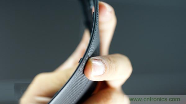 業(yè)界良心 LG V10 評測:剛毅、冷峻，不失人性化