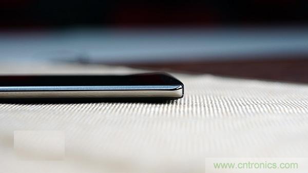 業(yè)界良心 LG V10 評測:剛毅、冷峻，不失人性化