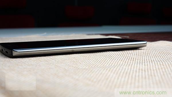 業(yè)界良心 LG V10 評測:剛毅、冷峻，不失人性化