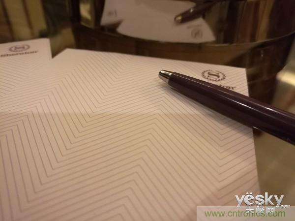 新旗艦Mate 8全評(píng)測(cè)：橫空出世！能否延續(xù)一機(jī)難求？