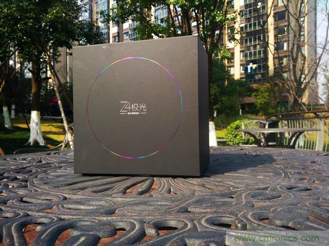 無屏電視時(shí)代已然來臨，客廳你做好準(zhǔn)備了嗎？