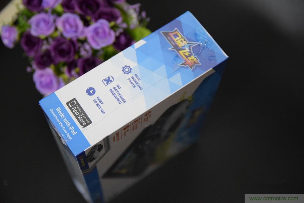 虛擬與現(xiàn)實相結(jié)合的飛車游戲，讓你體驗速度與激情的碰撞！