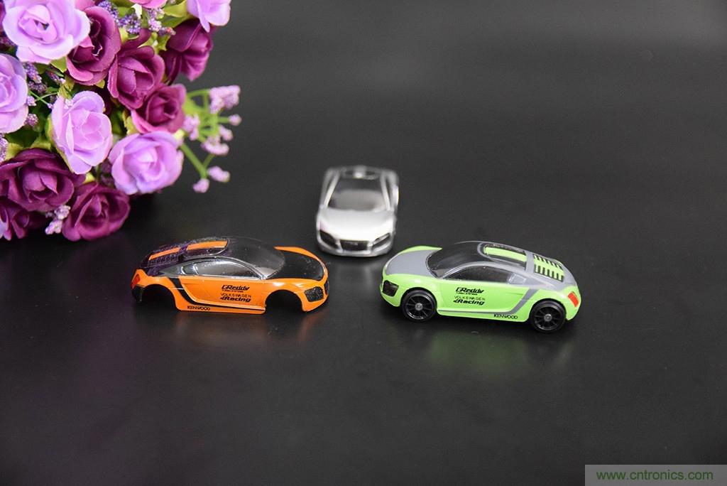 虛擬與現(xiàn)實相結(jié)合的飛車游戲，讓你體驗速度與激情的碰撞！