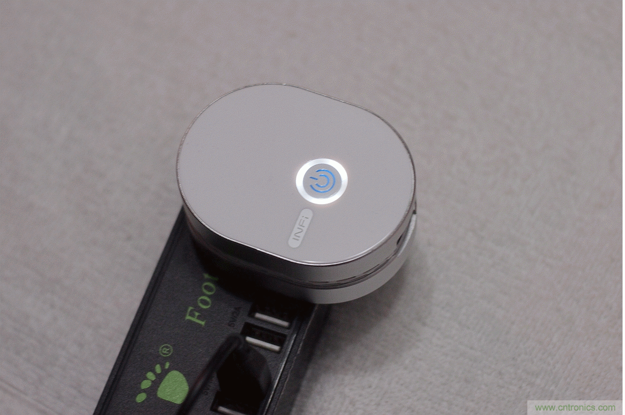 路由器也跟風玩分體設計，你咋不上天呢？