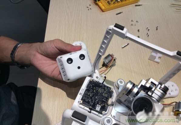 真飛機拆不著，那就來拆拆無人機“鼻祖”大疆吧！