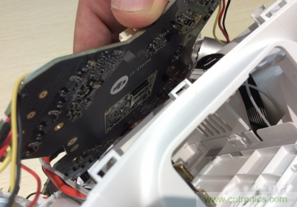 真飛機拆不著，那就來拆拆無人機“鼻祖”大疆吧！