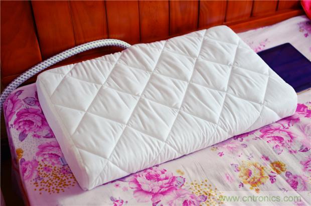 這個(gè)枕頭不僅能挽救睡眠還能挽救婚姻！