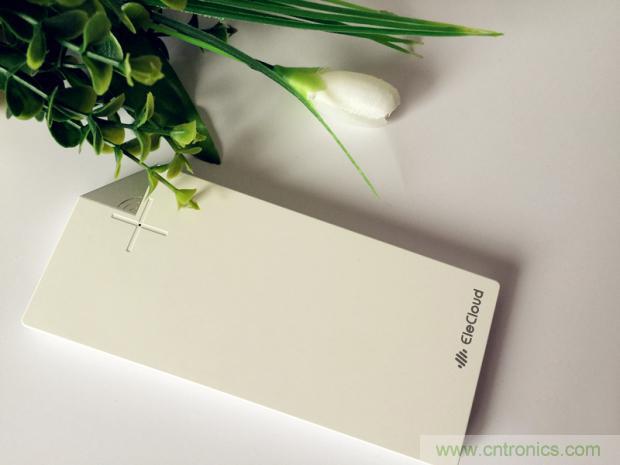 長(zhǎng)虹流云智能電源，集“充電”+“存儲(chǔ)”于一身