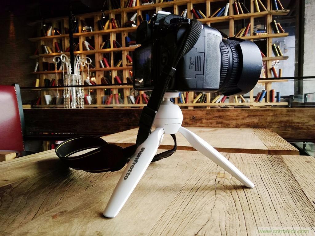 逼格滿(mǎn)滿(mǎn)的相機(jī)便攜三腳架，三足鼎立才安全