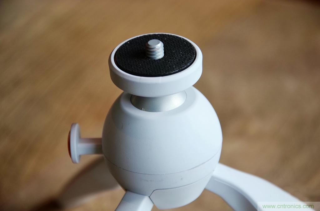 逼格滿(mǎn)滿(mǎn)的相機(jī)便攜三腳架，三足鼎立才安全