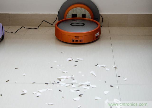 智能導航掃地機器人，以內(nèi)更靠譜！
