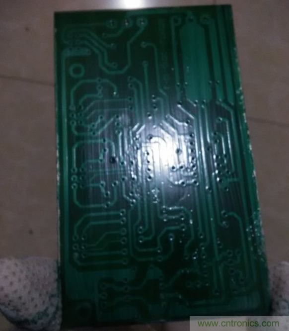 嘗試了四次PCB制作， 最后一發(fā)算是成功了