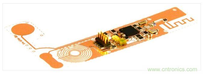 藍牙傳感器電路：可以折疊成想要的形狀，并用塑料制造出來。