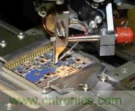 集成電路芯片電極如何引出來？