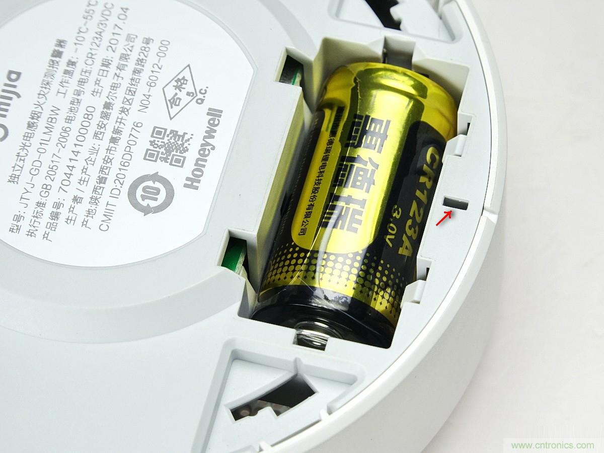 小米煙霧報(bào)警器拆解：一顆電池可用五年是如何做到的？