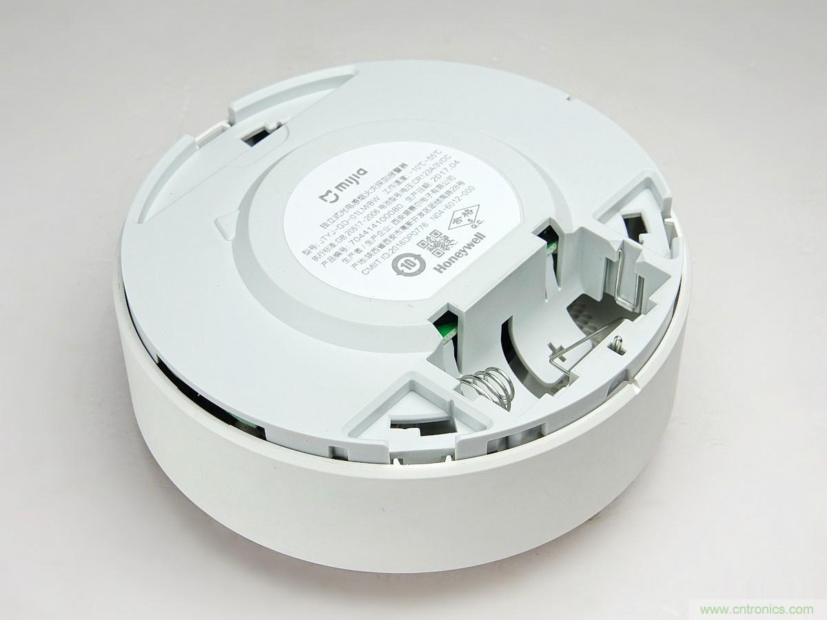 小米煙霧報(bào)警器拆解：一顆電池可用五年是如何做到的？